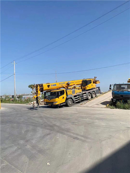 柳南区吊车作业时，可能会产生哪些额外收费项目？